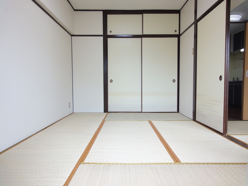 Living and room. Minami Japanese-style room 6 tatami