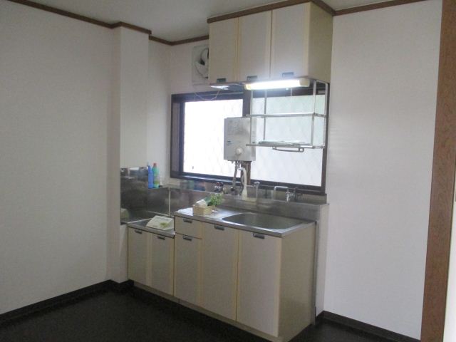 Kitchen. Gas stove bring the type of kitchen