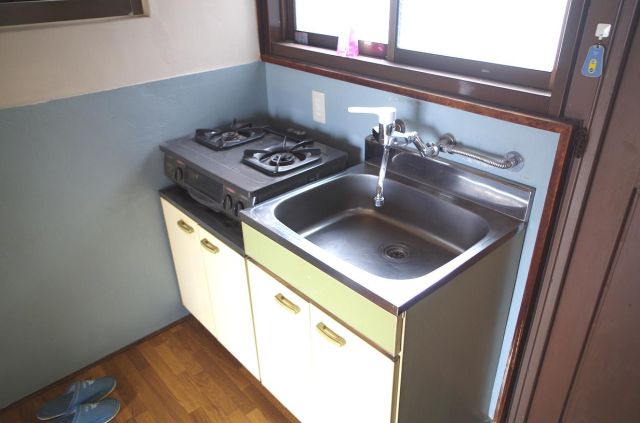 Kitchen. A two-burner gas stove kitchen.