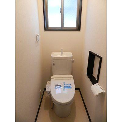 Toilet. 2F toilet