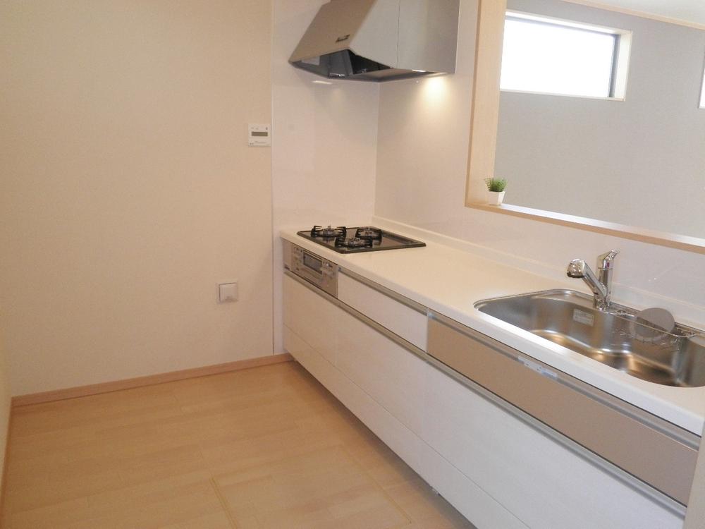 Same specifications photo (kitchen). Construction company the same specification