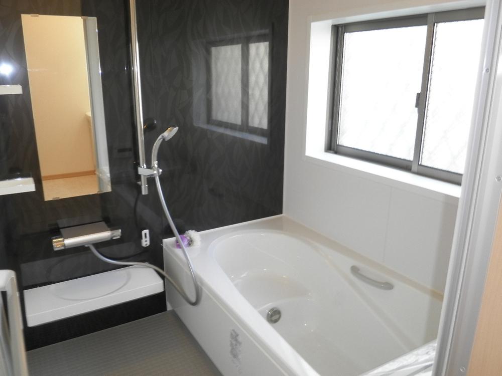 Same specifications photo (bathroom). Construction company the same specification