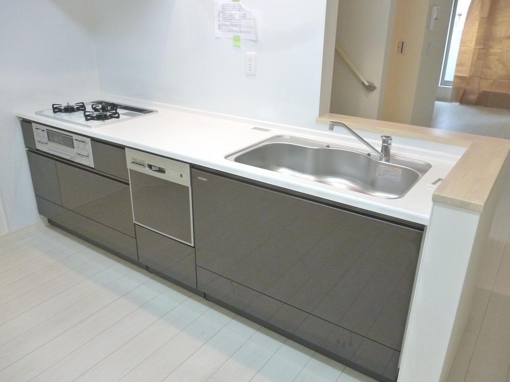 Kitchen. It is a popular face-to-face kitchen