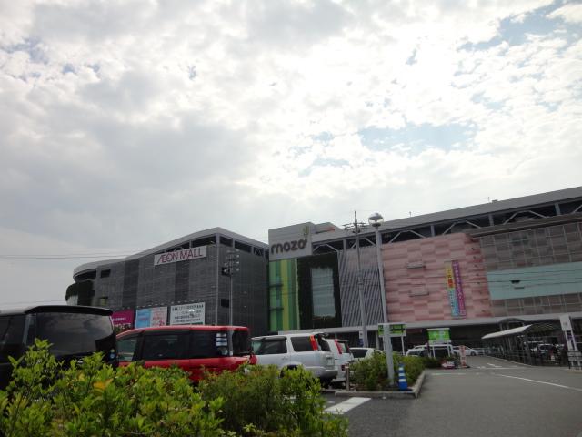 Shopping centre. Mozo Wonder City