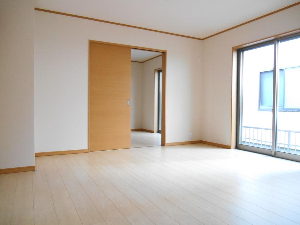 Living. living Spacious space Tsuzukiai with local photos first floor Western-style