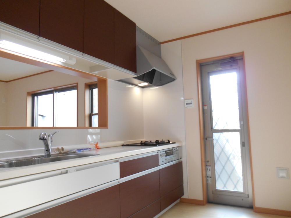 Kitchen. ◇ 2 Building kitchen