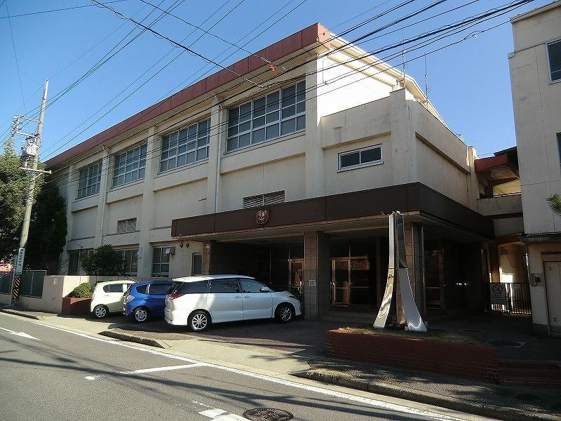 Primary school. 603m to Nagoya Municipal Ino Elementary School