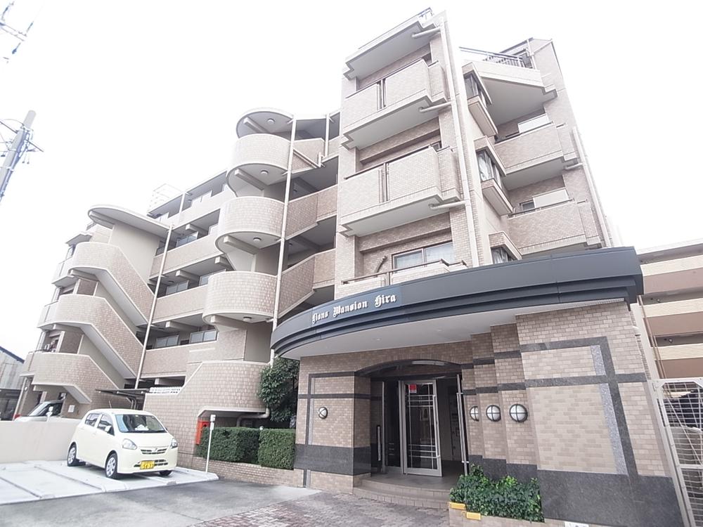 Local appearance photo. Local (11 May 2013) Shooting