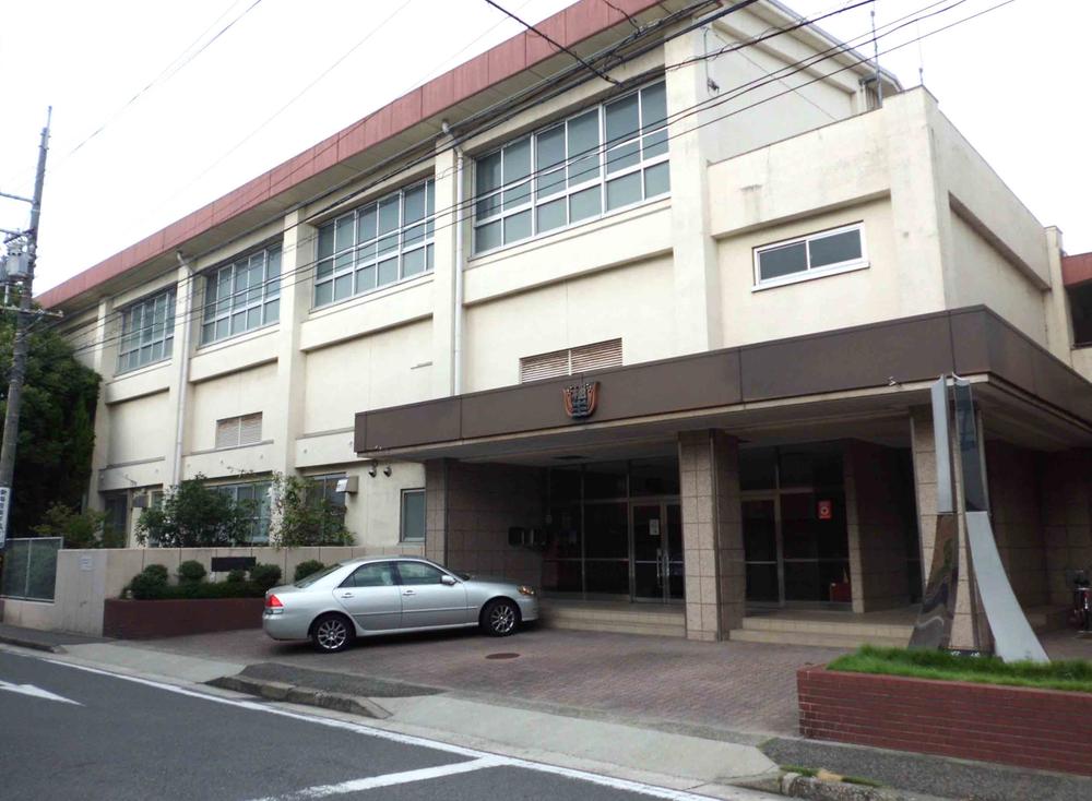 Primary school. 370m to Nagoya Municipal Ino Elementary School