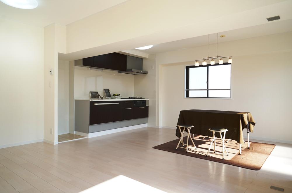 Living.  ■ About 15.6 Pledge of a large living