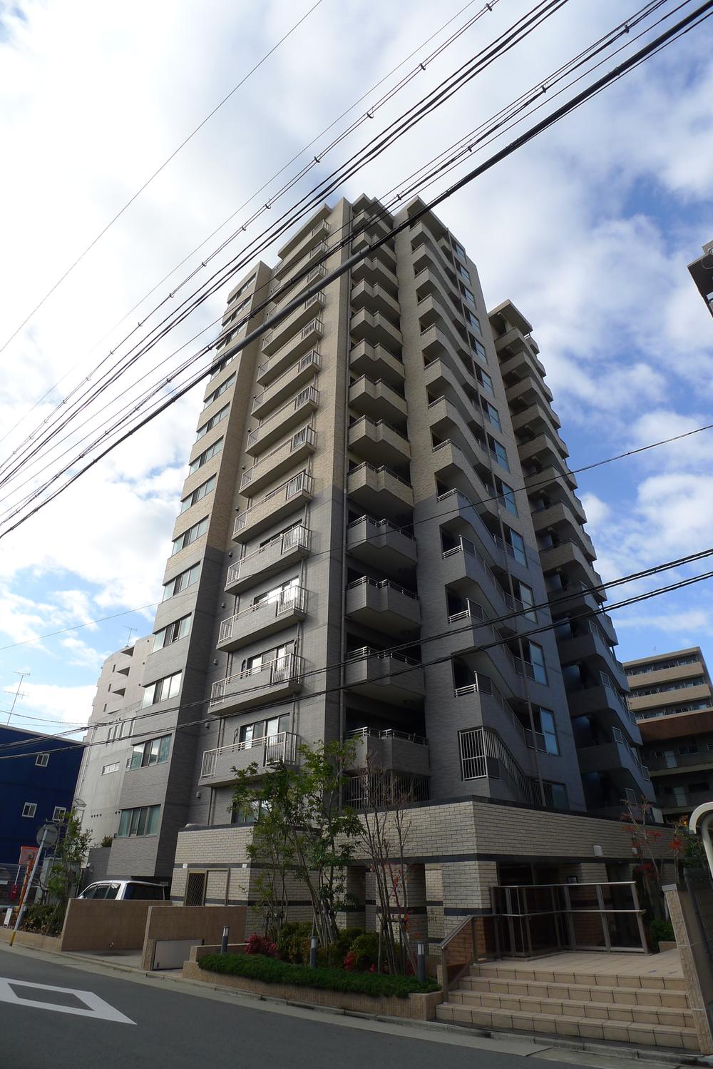 Local appearance photo. Local (12 May 2013) Shooting