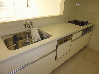 Same specifications photo (kitchen). * Different from the actual ones