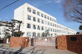 Primary school. Nagoyashiritsudai Nogi to elementary school 486m
