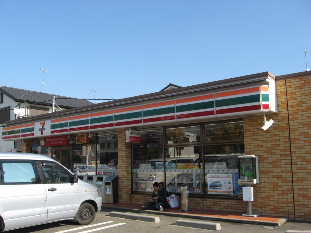 Convenience store. 650m to Seven-Eleven Nagoya Onoki shop