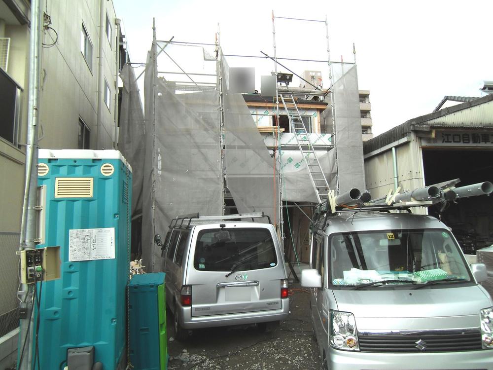 Local appearance photo. Site area 50 square meters or more! Sunny!