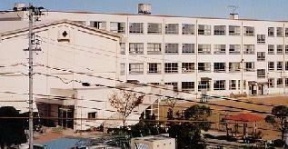Primary school. 310m to Nagoya Municipal Hira Elementary School