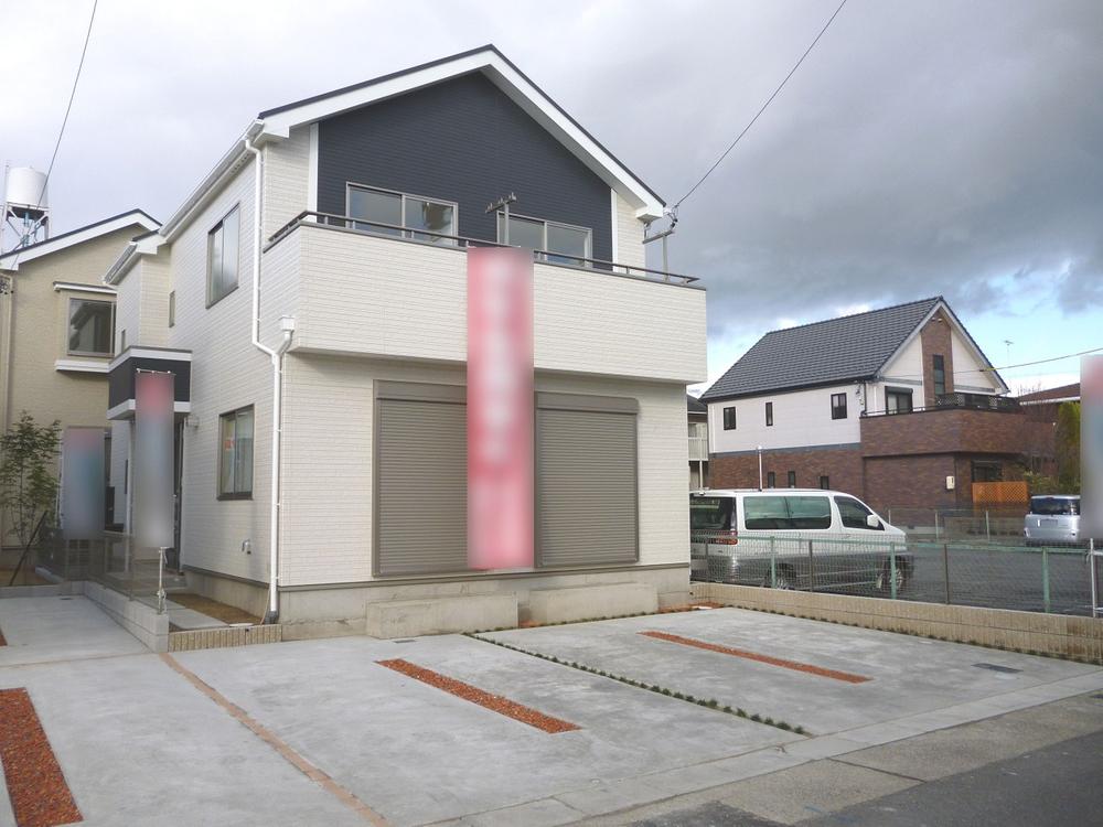 Local appearance photo. D Building Parallel parking is two units Allowed!