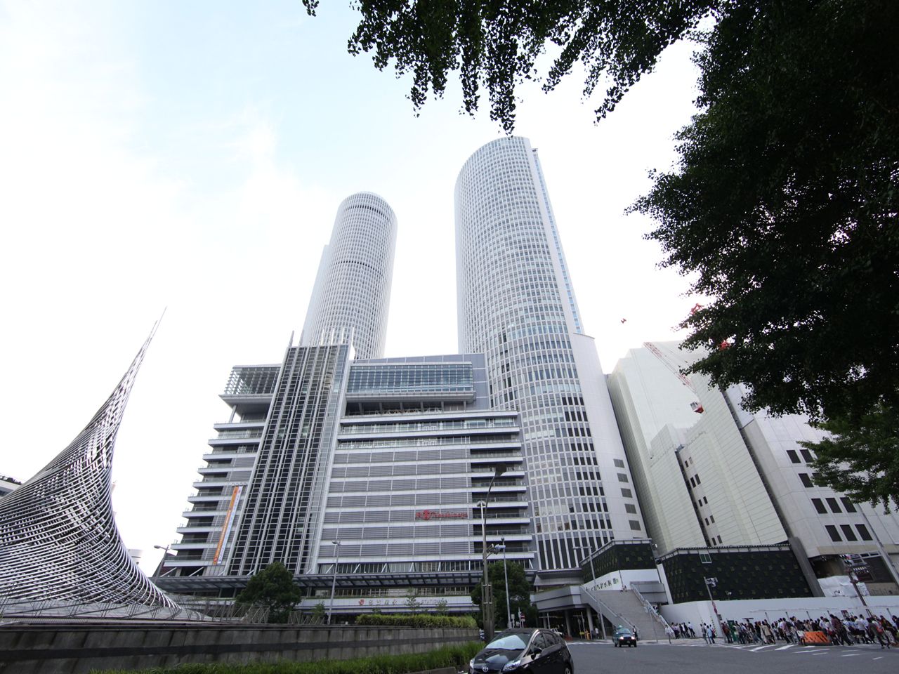 Shopping centre. JR Nagoya Takashimaya until the (shopping center) 1100m