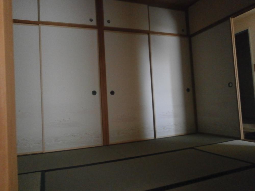 Non-living room. Japanese-style room 6 quires