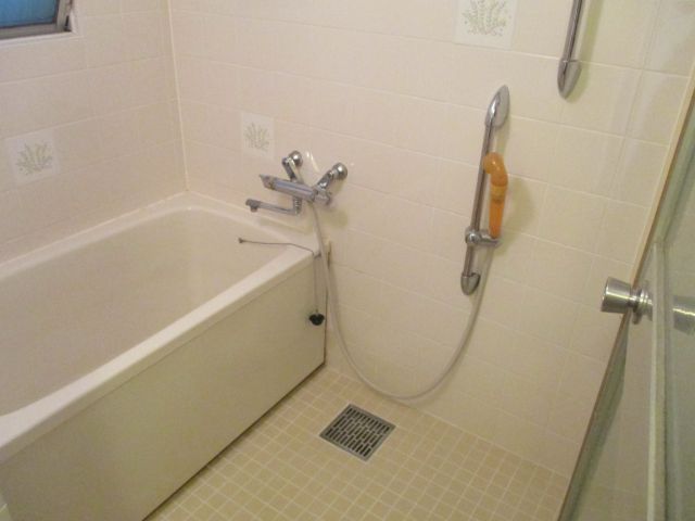 Bath. It is a popular Reheating function rooms! ! 