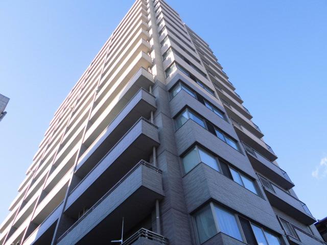 Local appearance photo. It is taken from the southeast side (December 2013) Shooting