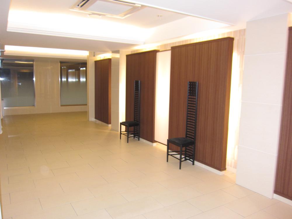 Other common areas. Mid Passage ※ Corridor that connects the Park wing and Castle Wing