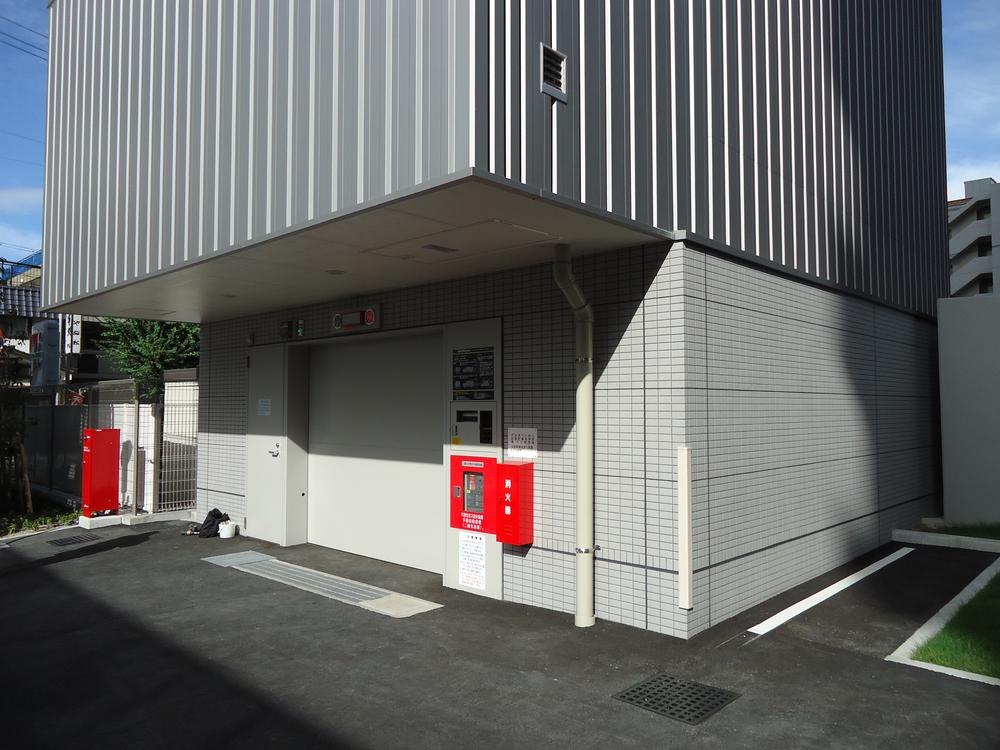 Parking lot. I photographed the Tawapakingu. (October 2, 1011) Shooting ※ A tower-type parking possible out without getting wet even on rainy days.