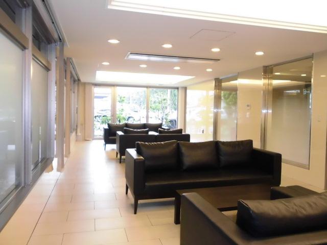 lobby. The entrance lobby, Even if there is a sudden visitor there is a sofa you can support.