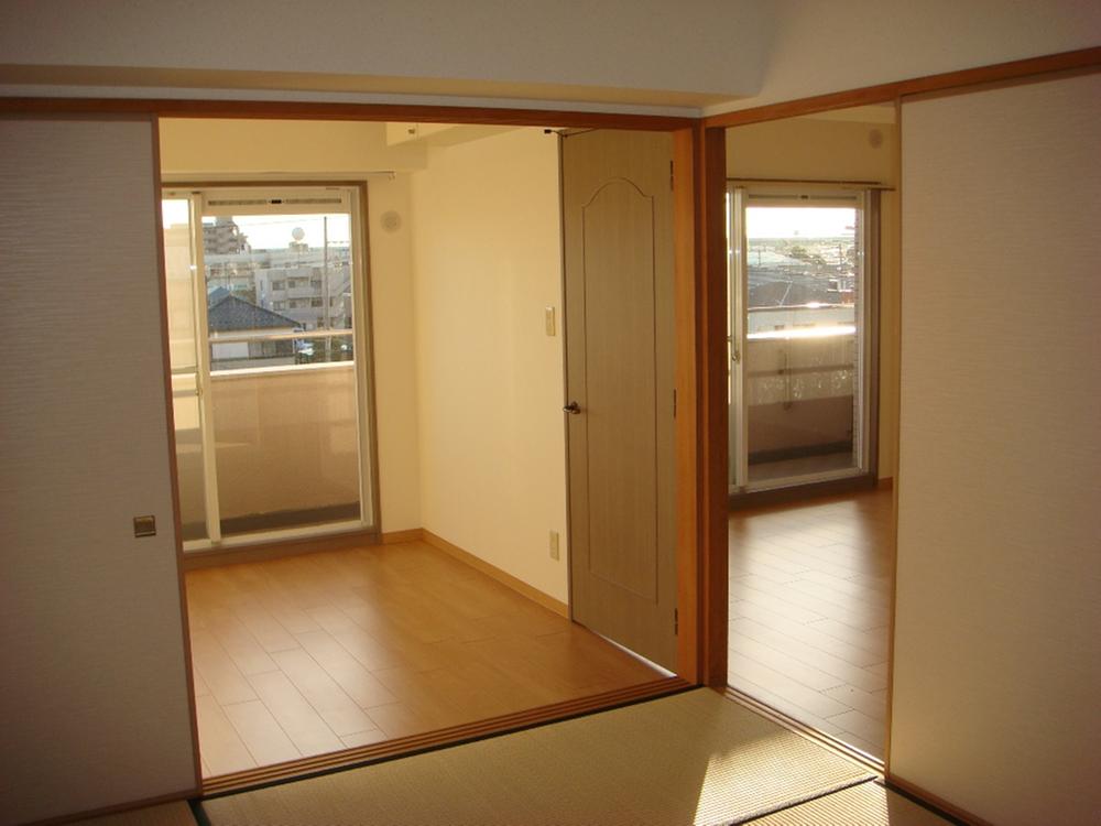 Non-living room. Western style room ・ Japanese-style room ・ LDK