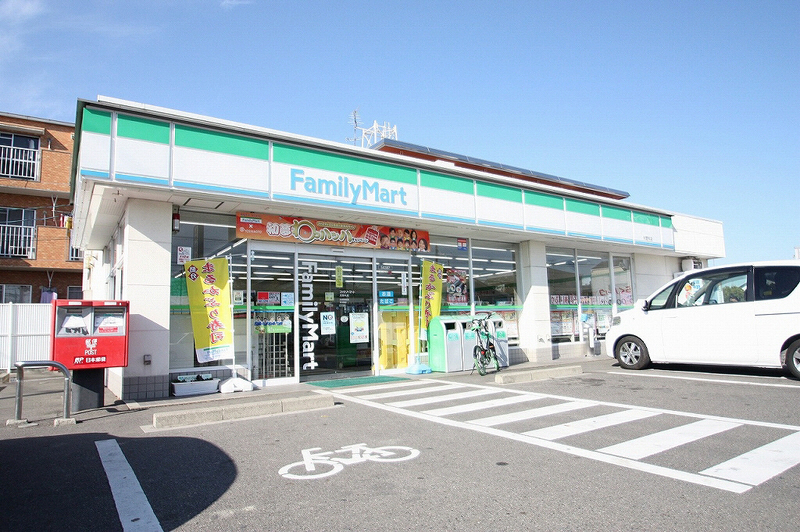 Convenience store. 248m to FamilyMart Onoki store (convenience store)