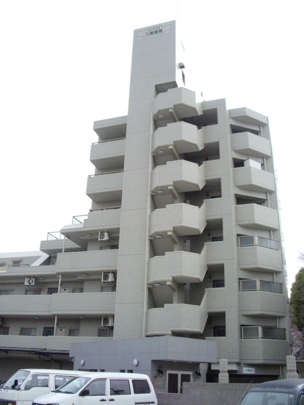 Local appearance photo. Local (11 May 2013) Shooting