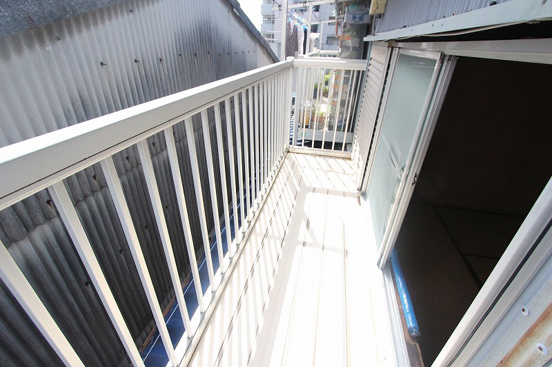 Balcony. Laundry is dry because the day falls well. 