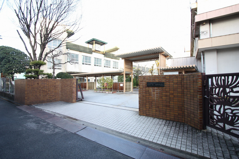 Junior high school. Kikui 789m until junior high school (junior high school)