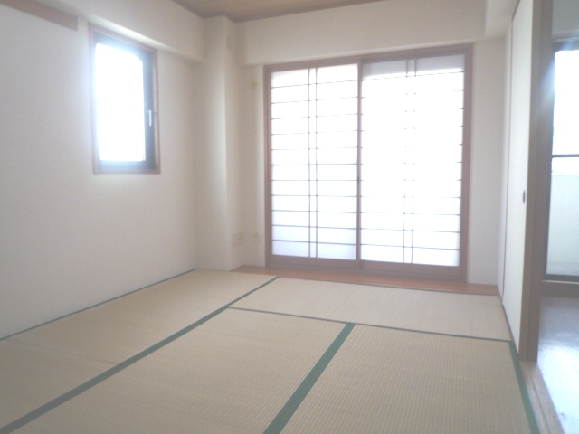 Other room space. Japanese-style room 6 quires