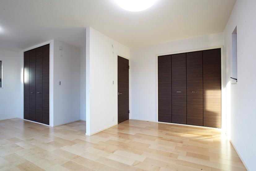 Non-living room. Building B Western-style