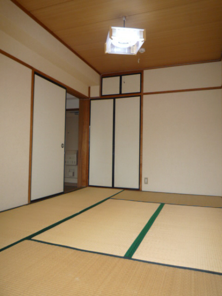 Other room space. I think you calm the Japanese-style room ~