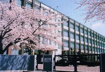 Junior high school. 1400m to Nagoya Municipal Komagata junior high school