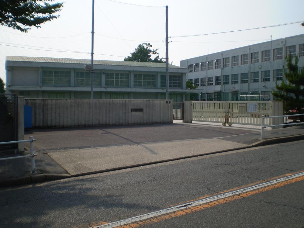 Primary school. 588m to Nagoya Municipal Ikatsu Elementary School