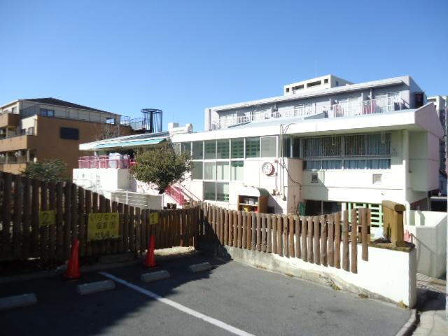 Other. Irinaka nursery is the front of the property of the eye.
