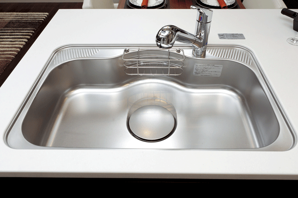 Kitchen.  [Quiet wide sink] Also platter or wok, Easily washable wide sink. further, Sink in the water is quiet specification to reduce the I sound (same specifications)