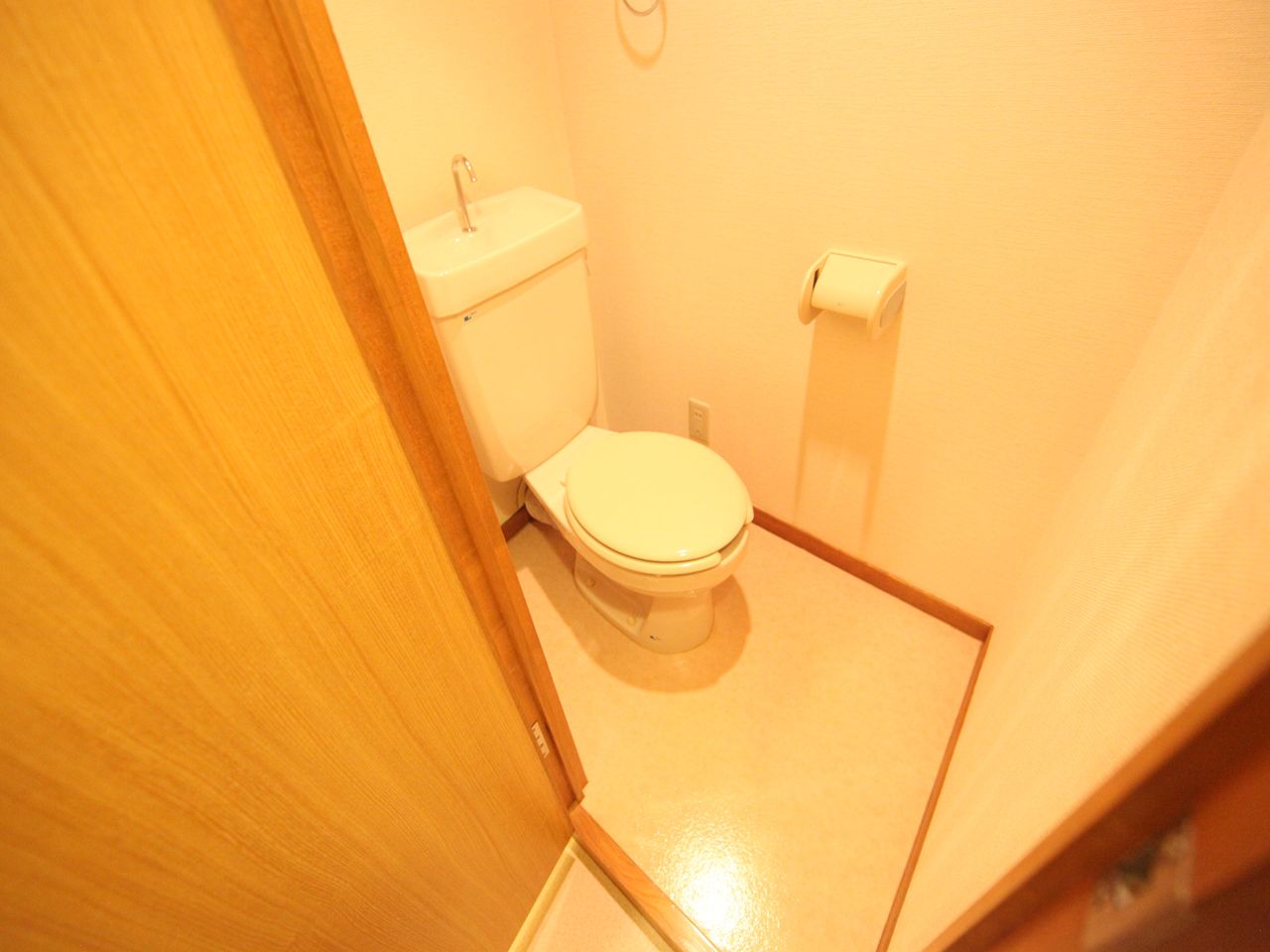 Toilet. bus ・ Restroom Warm water washing heating toilet seat installation Allowed