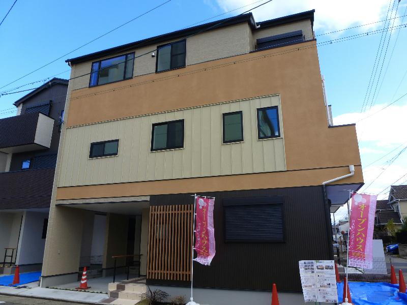 Local appearance photo. 12 / 10 local shooting