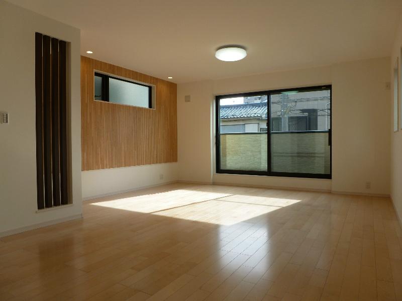 Living. 12 / 10 local shooting