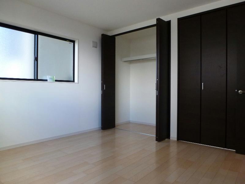 Non-living room. 12 / 10 local shooting