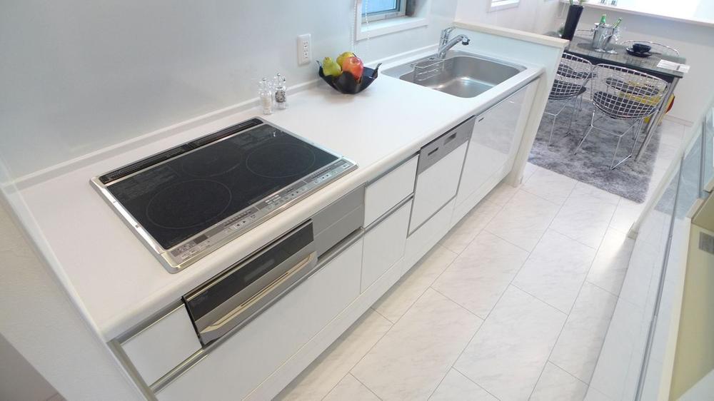 Same specifications photo (kitchen)