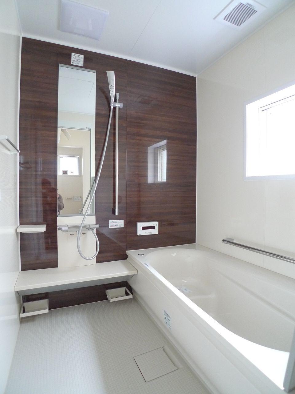 Same specifications photo (bathroom)