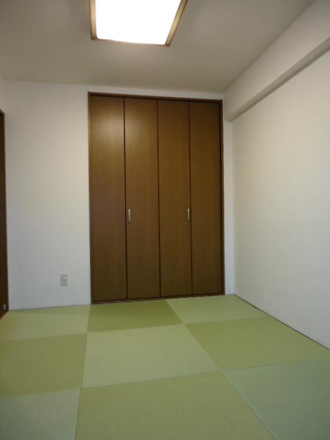 Non-living room. Japanese-style Ryukyu-style tatami.