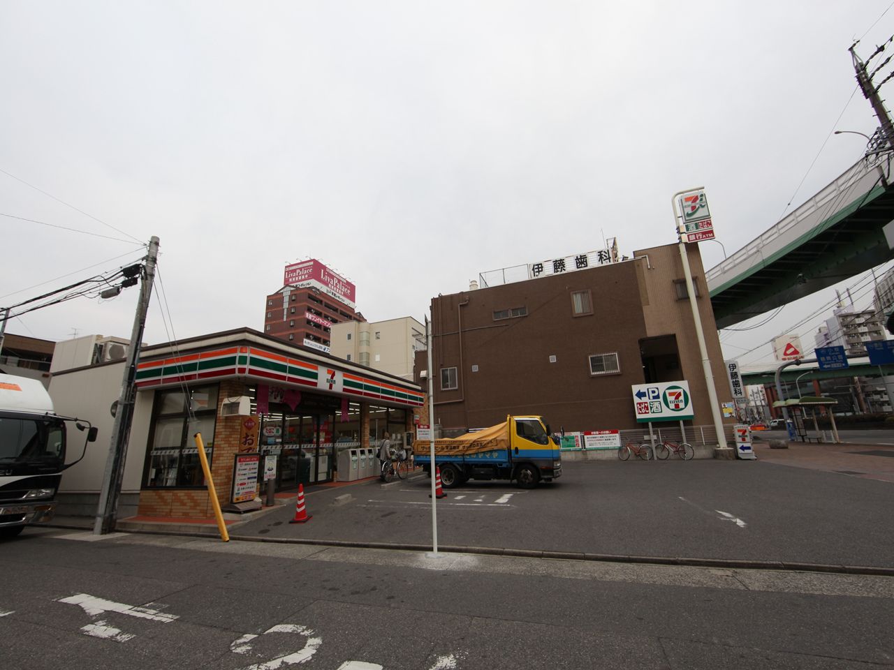 Convenience store. Seven-Eleven Nagoya Tsurumai 2-chome up (convenience store) 169m