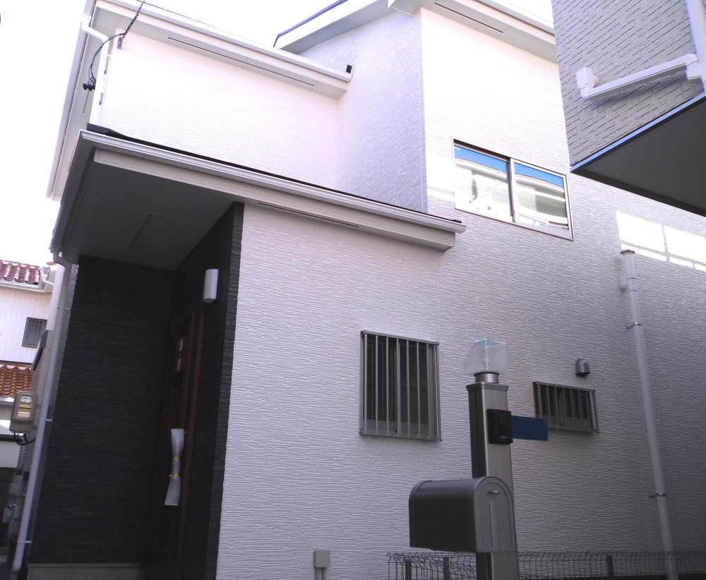 Local appearance photo. Building 2 (November 2013) Shooting