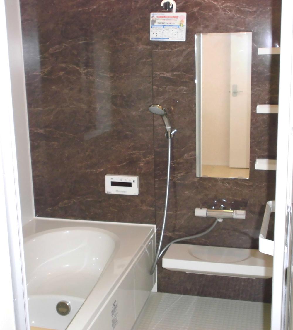 Bathroom. 1 Building (November 2013) Shooting